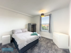 Bedroom- click for photo gallery